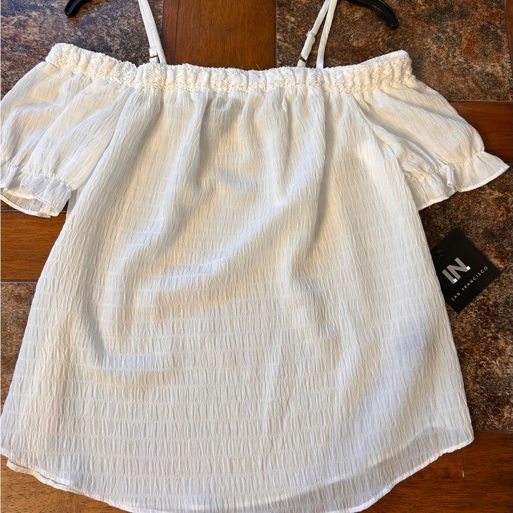 New with tags white IN San Francisco blouse. Size S never worn